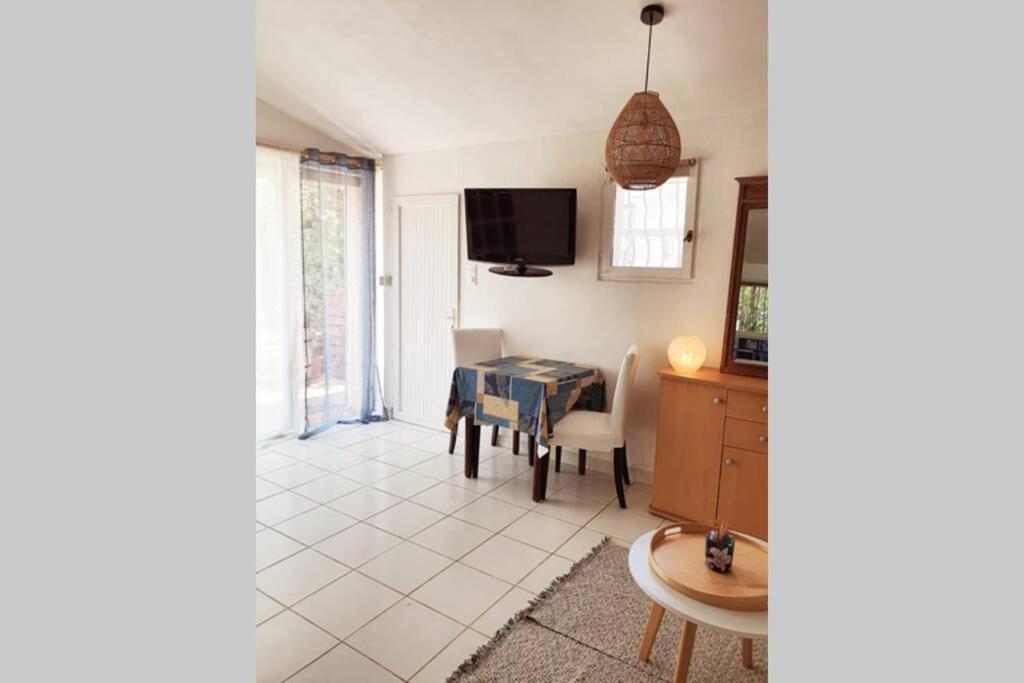 Le Studio Charme Et Tranquillite Le Plan-de-la-Tour Exterior foto